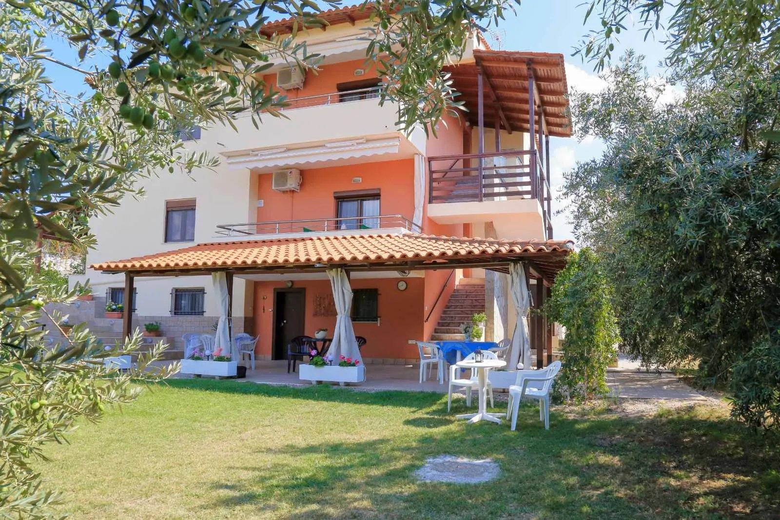 STAMBENO NASELJE – PARALIA NIKITI