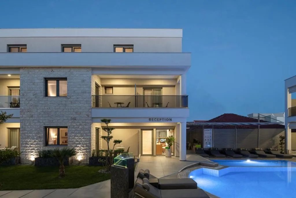 HOTEL – PARALIA NIKITIS