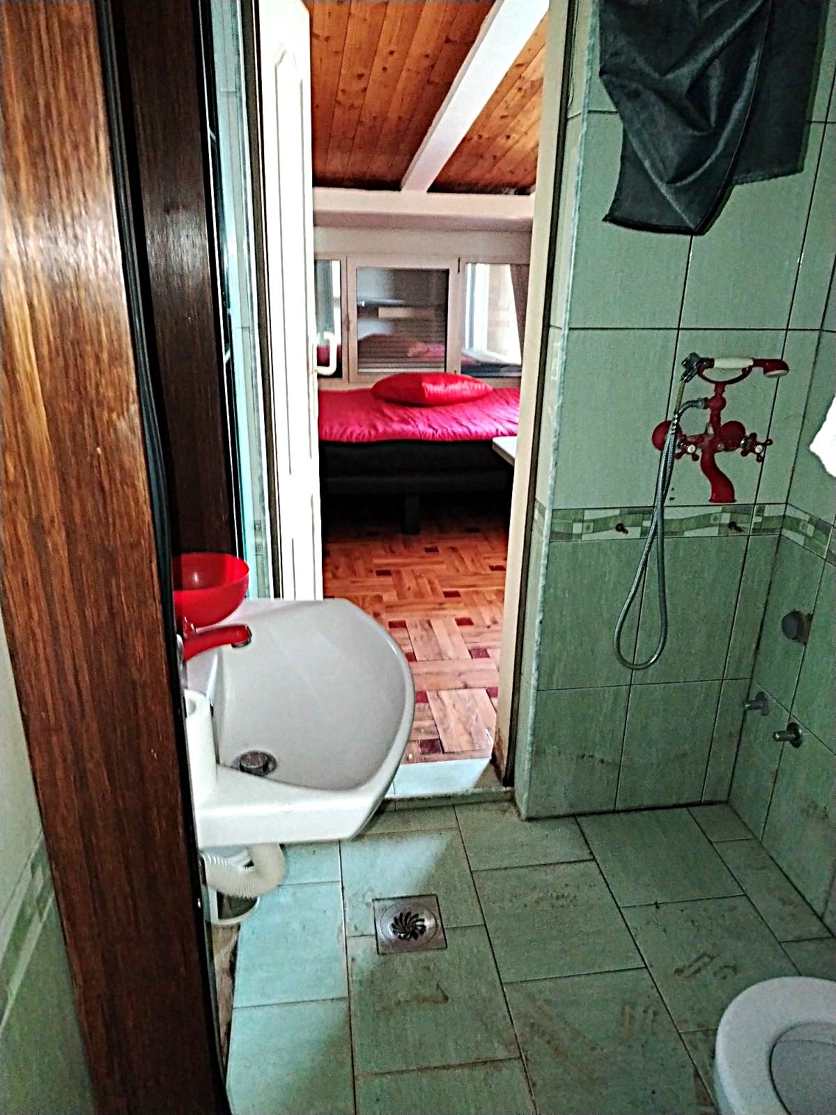 KUCA BLIZU BOGOSLOVIJE · fotografija 32