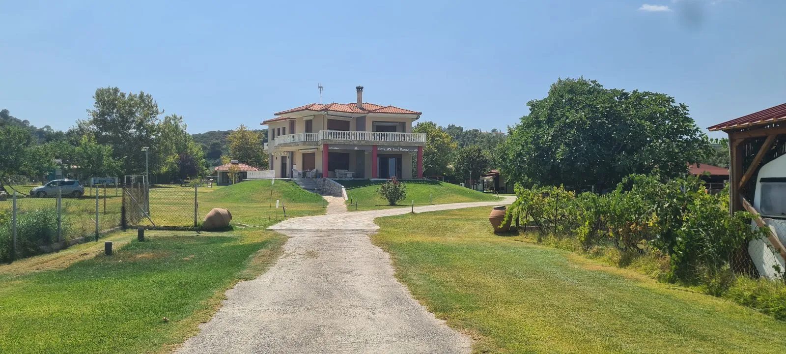 VILA – SCHOINIA